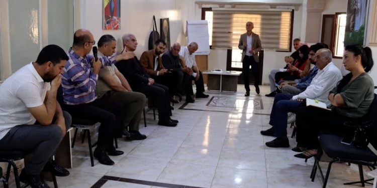 جلسة حوارية في قامشلو تطالب بحل قانوني لملف “الحزام العربي”