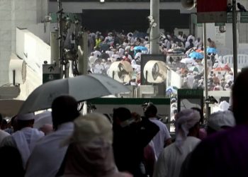 مليون و 500 ألف حاج يبدؤون مناسك الحج