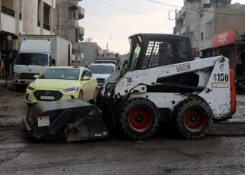 بلدية قامشلو تطلق أعمال صيانة الطرق.. البدء بالطرق العامة