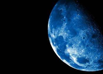 ظاهرة القمر الأزرق الصغير تزين السماء الأحد المقبل