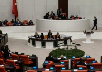 اجتماع مشترك لممثلي حزب المساواة وديمقراطية الشعوب مع حزب الشعب الجمهوري لمناقشة القضية الكردية