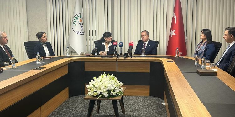وفد “الحركة القومية” يزور “دم بارتي” في أنقرة ورسائل تدعو للحوار والتعايش