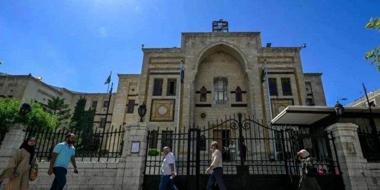 الحكومة المؤقتة تحدد 8 حزيران المقبل موعداً أولياً لانعقاد أولى جلسات البرلمان