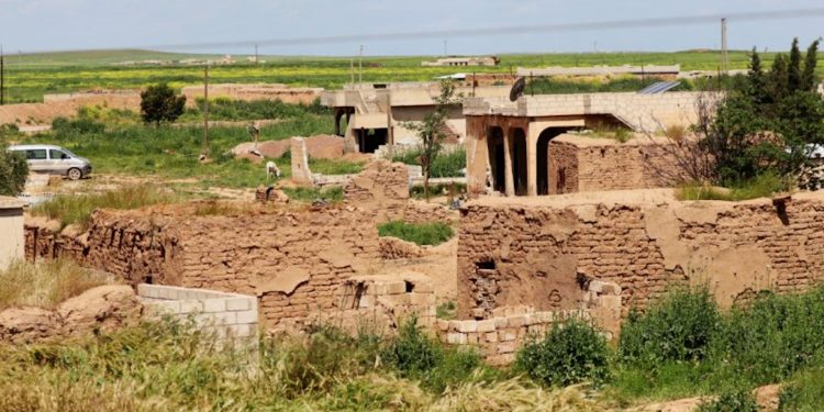 رغم التحديات..عودة تدريجية للأهالي إلى قرى تل تمر