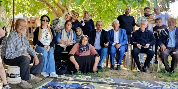 رابطة نوروز وحزب الاتحاد الديمقراطي يزوران عائلات روج آفا في لبنان بمناسبة عيد الأضحى