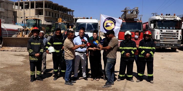 بلدية الشعب بكوباني ترفع جاهزية فرق الطوارئ لحماية المحاصيل من الحرائق