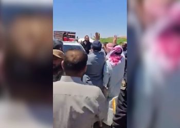 سقوط سيارة في نهر الفرات أثناء عبورها على عبارة بدائية