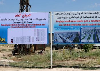 احتجاجات شعبية بريف تربسبيه توقف مشروع نقل الخانات وتحذير من كارثة بيئية وصحية