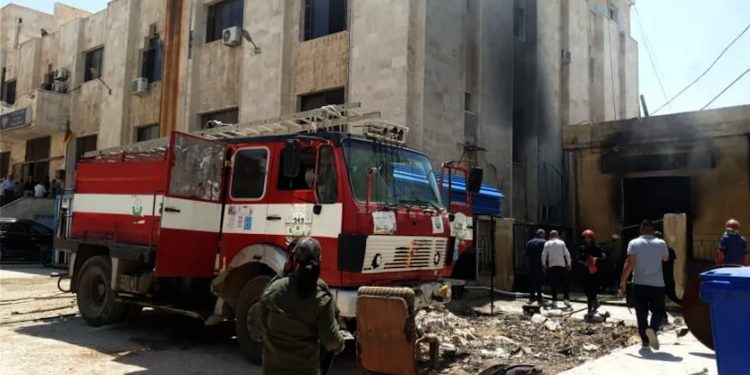 إخماد حريق في محولة كهرباء داخل القصر العدلي بقامشلو دون وقوع إصابات