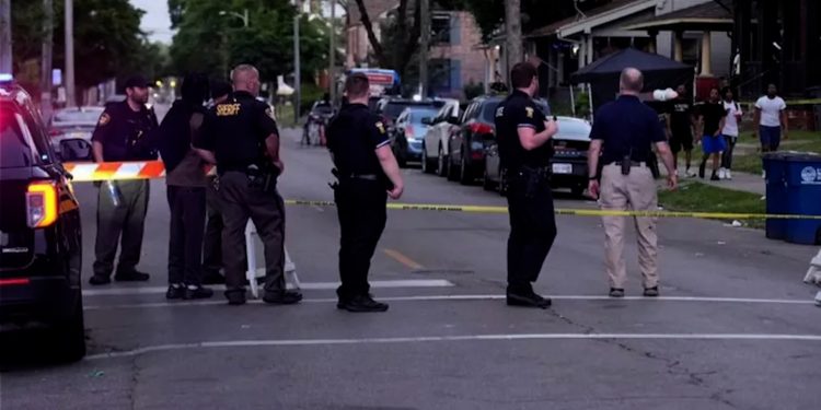 أمريكا..إصابة 12 شخصاً بإطلاق نار وسط تجمع جماهيري بولاية أوهايو