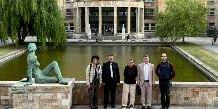 وفد جامعة كوباني يزور جامعة فرانكفورت لتعزيز التعاون الأكاديمي