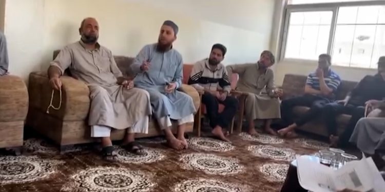 المرصد السوري: تصاعد حالة الغضب الشعبي بريف دير الزور من سوء الخدمات