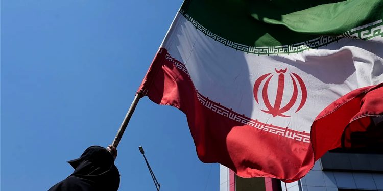 إيران تتوعد بالرد على استهداف الضاحية الجنوبية في لبنان