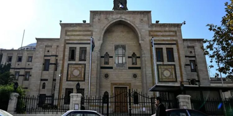 البرلمان السوري يحدد غداً موعد إعلان قائمة الشرع لثلث أعضائه