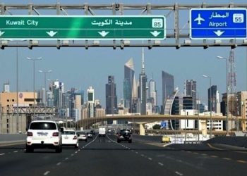 إيران تعلن قصف أهداف أمريكية في قواعد بالكويت والبحرين والأردن