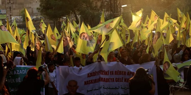الحسكة..مسيرة جماهيرية طالبت بالحرية الجسدية للقائد عبد الله أوجلان