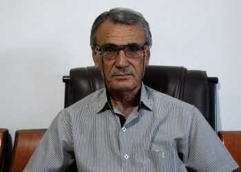 الكاتب دلوفان دشتي: التعليم باللغة الأم حق طبيعي ونضالنا لحماية الكردية مستمر