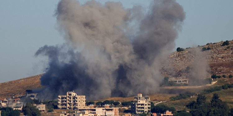 غارات إسرائيلية على مناطق متفرقة في جنوب لبنان