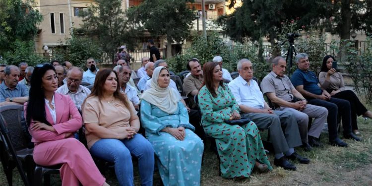 مثقفو وكتاب الجزيرة يناقشون اتفاق 29 كانون الثاني في حديقة القراءة بقامشلو