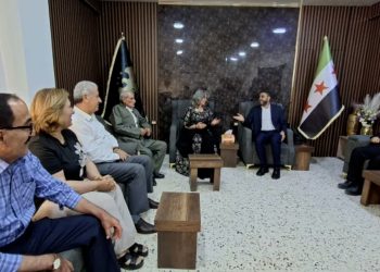 وفد من الشؤون السياسية بالحسكة يزور مديرة منطقة قامشلو لتهنئتها بمنصبها الجديد
