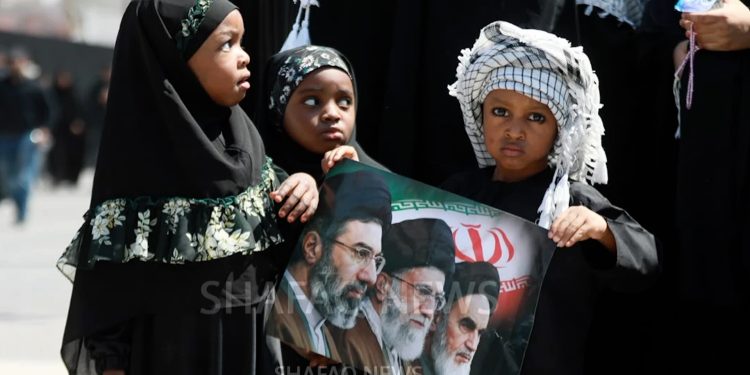 اللجنة العليا: نحو ثلاثة ملايين شخص شاركوا في تشييع خامنئي بالنجف