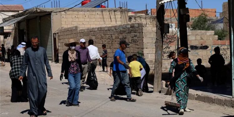 أعمال نظافة شاملة تتواصل لليوم الثالث في أحياء الحسكة