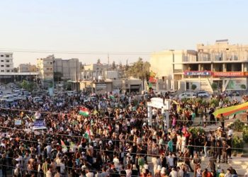 مظاهرة حاشدة في كوباني تدعو لثبيت اسمها في السجلات الحكومية