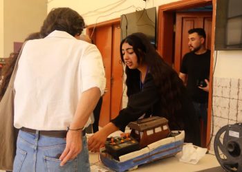 طالبات جامعة روجآفا يقدمن مشاريع علمية مبتكرة تخدم المجتمع