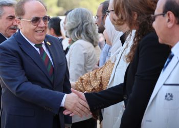 وفد من وزارة التعليم العالي يزور جامعة روجآفا للاطلاع على واقعها الأكاديمي