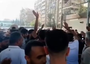 احتجاجات في دمشق بعد نقل كراج درعا.. وفوضى مرورية في دوار الكسوة