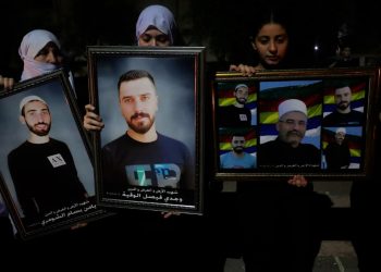 السويداء تحيي الذكرى الأولى لمجازر تموز..ومطالب بالعدالة وكشف مصير المفقودين