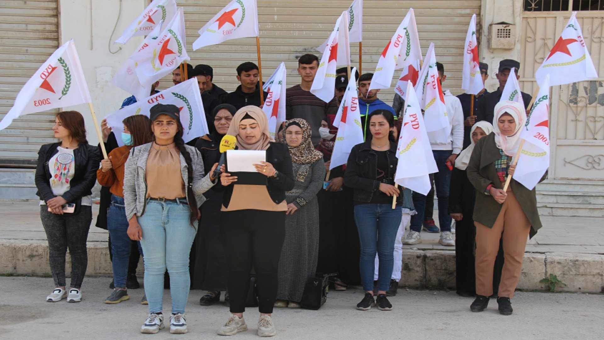 Ciwanên PYD’ê bi daxuyaniyekê îxaneta PDK’ê şermezar kir