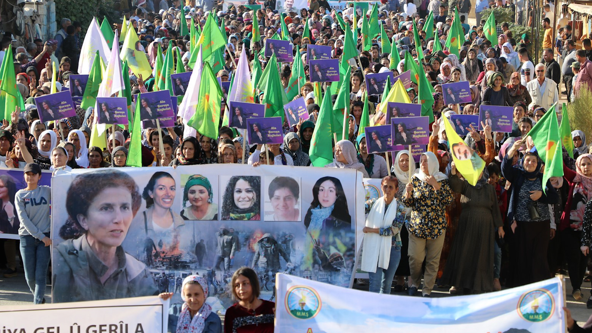 Jinên Efrînê li dijî qetilkirina Nagîhan daketin qadan