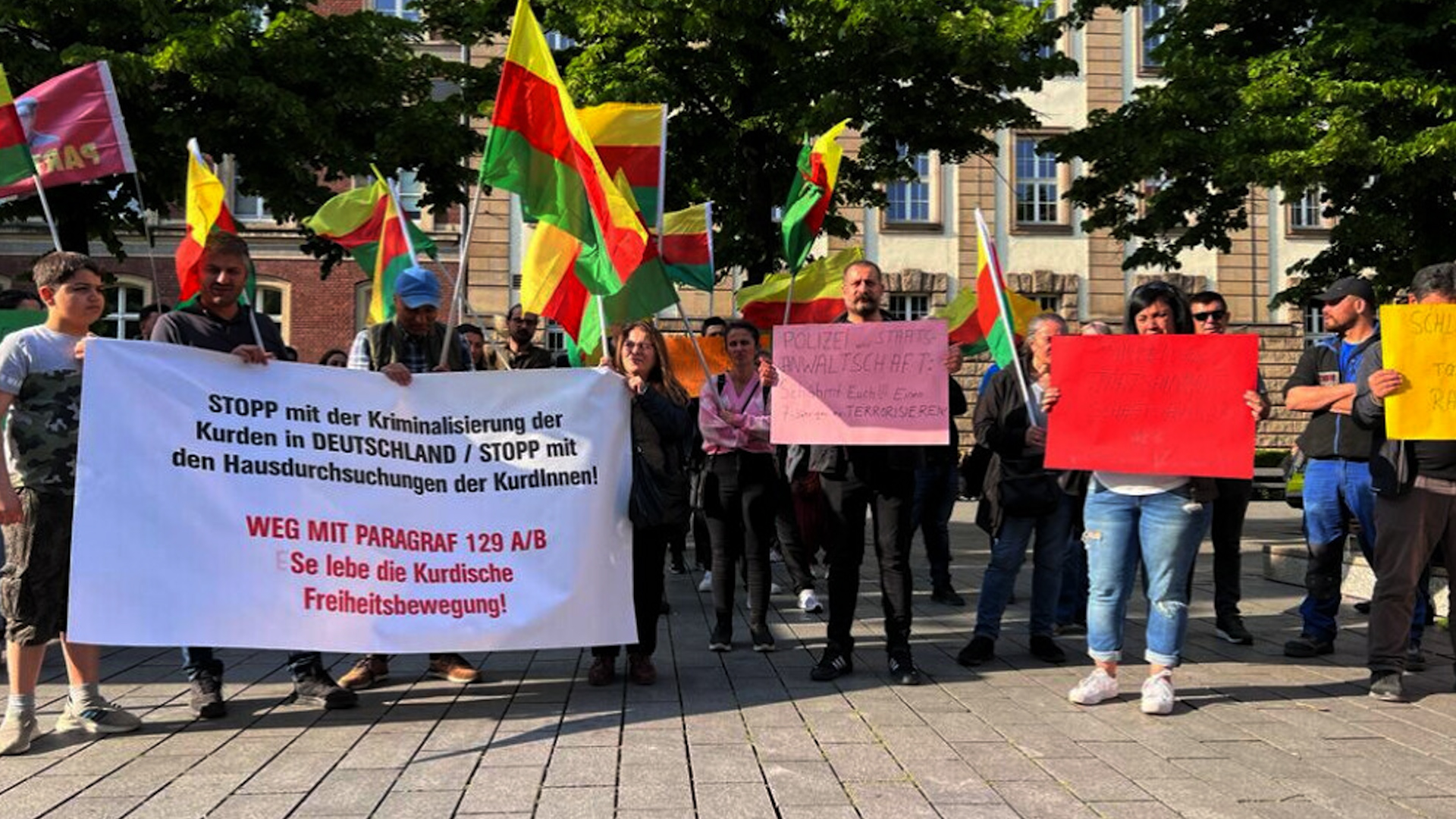 Li Almanya girtina bi ser navenda Civaka Kurd a Demokratîk hat şermezarkirin