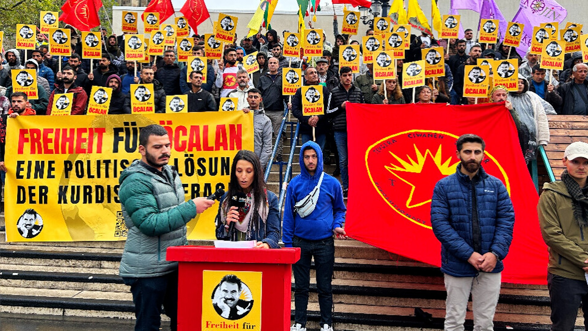 Tevgerên Ciwanên Ewropayê tevlî pêngava Azadî bo Rêber Apo bûn
