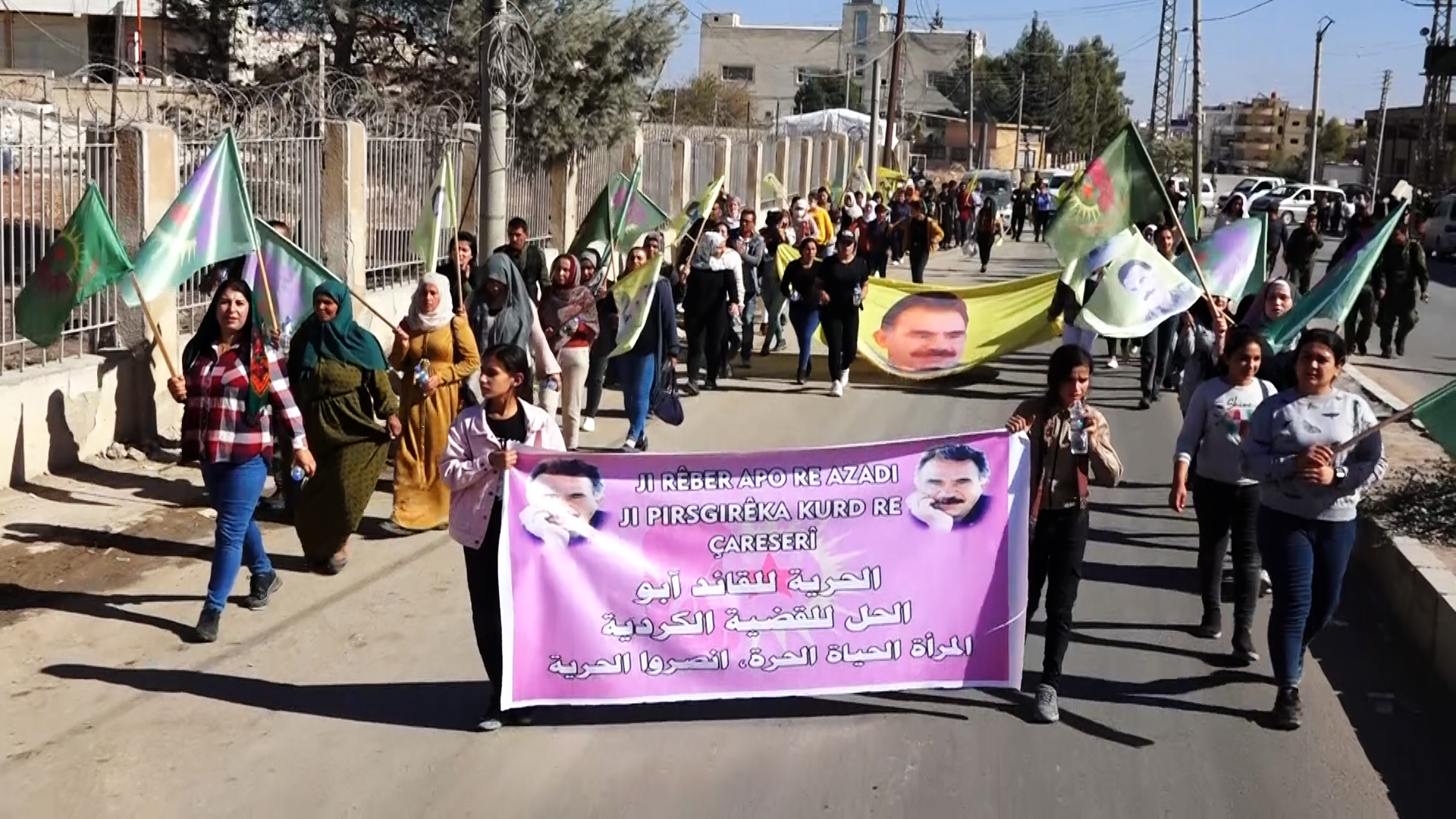 Bi meşekê ciwanên Minbic û Kobanê banga azadiya Rêber Apo kir