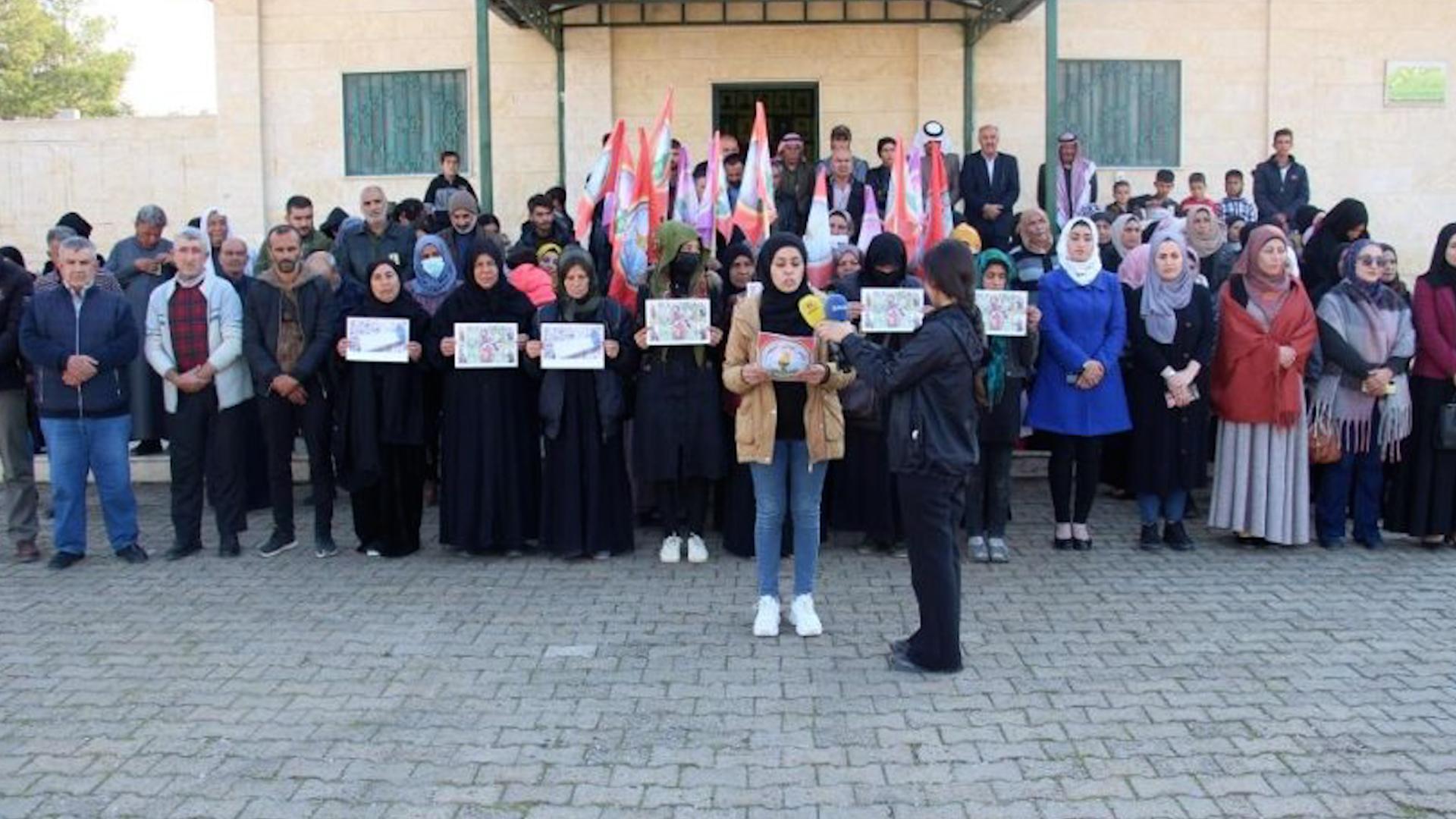 Meclisa Malbatên Şehîdan a Minbicê banga azadiya fîzîkî ya Rêber Apo kir