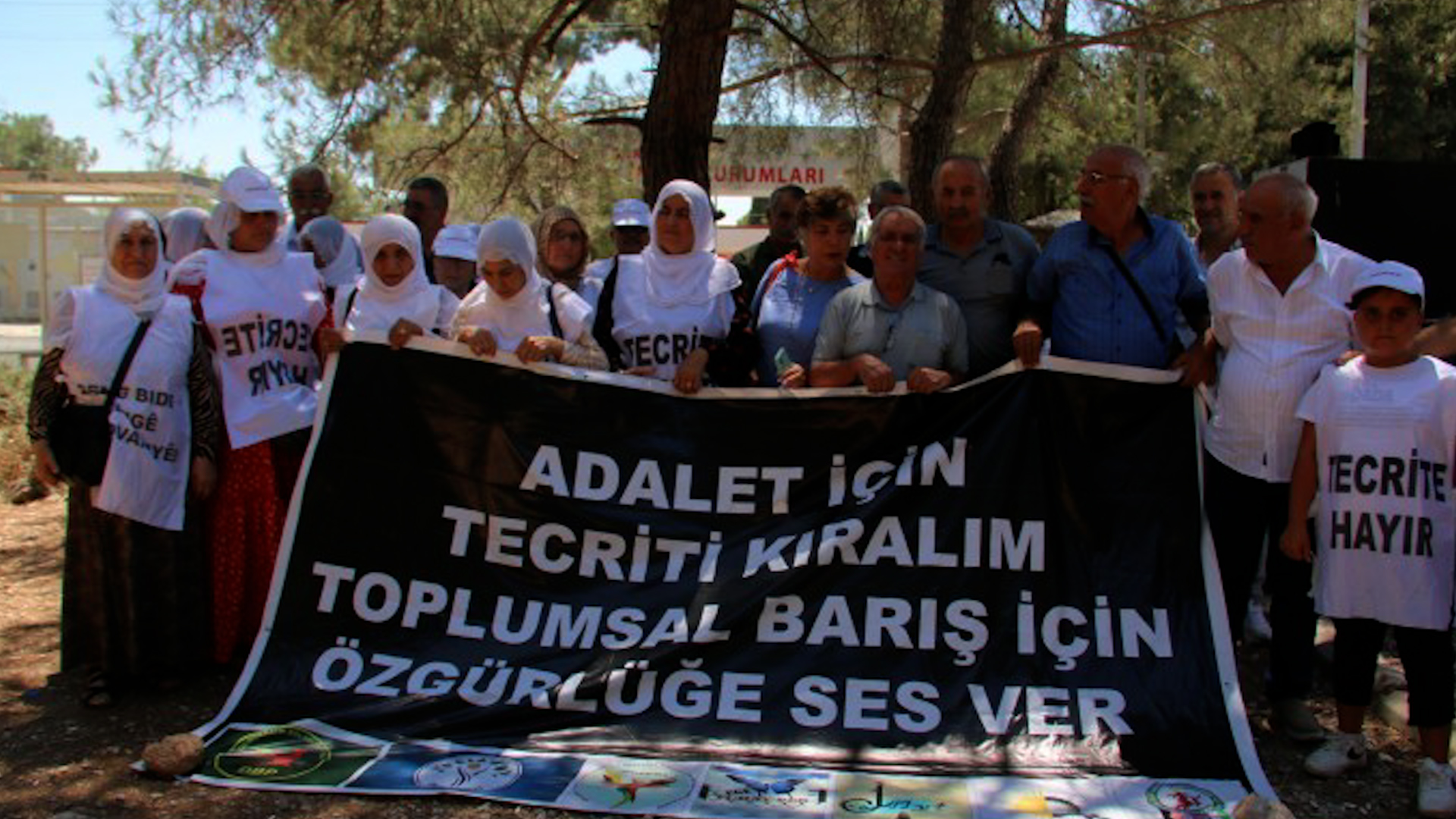 Çalakiyên ‘Deng bide azadiyê’: Rêya Îmraliyê vekin