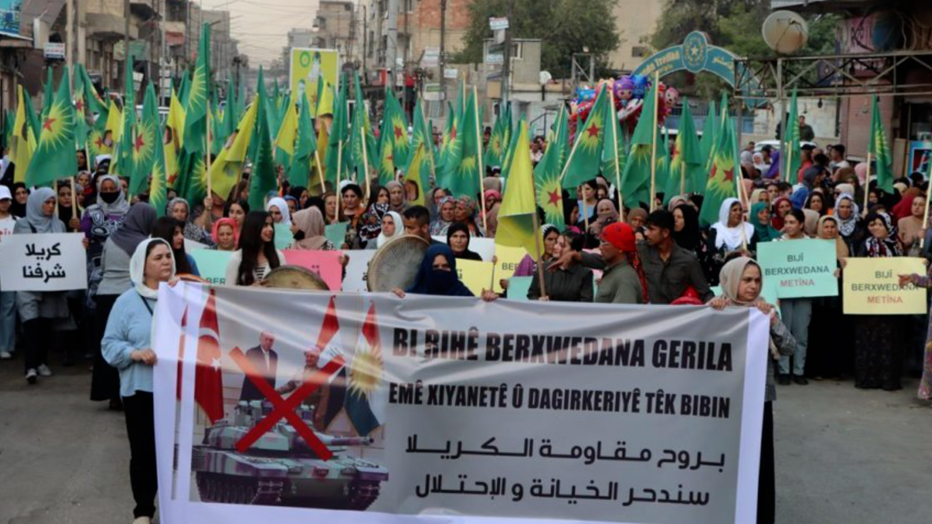Şêniyên Helebê: Tevgera piştgiriya xwe ji gel digire wê tu carî têk neçe