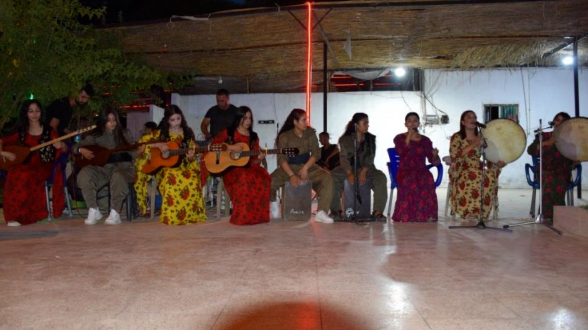 Ji Tevgera Hîlala Zêrîn çalakiyek li dijî tundiya li ser jinê
