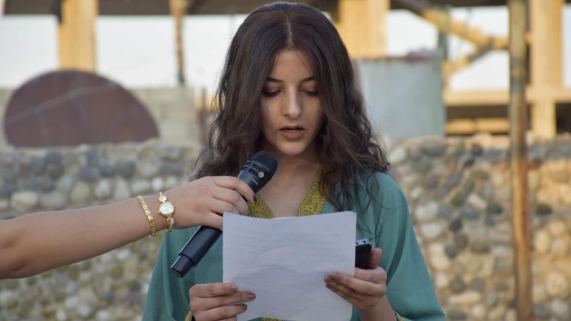 Tevgera Jinên Ciwan a bajarê Dirbêsiyê êrişên dewleta Tirk şermezar kirin
