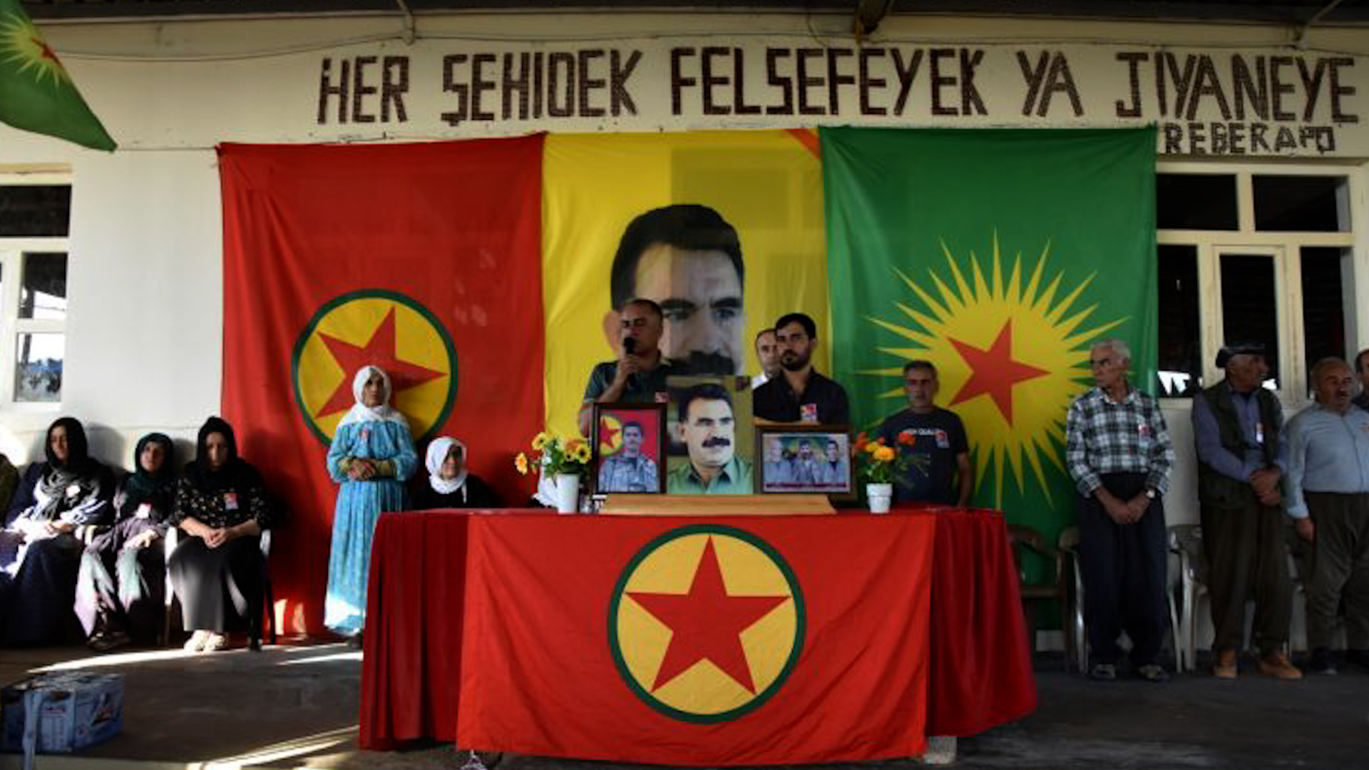 Li Mexmûrê şehîd Berxwedan, Rêzan û Hogir hatin bîranîn