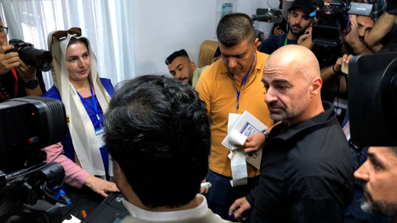 Serokê YNK’ê Bafil Talebanî dengê xwe bikaranî
