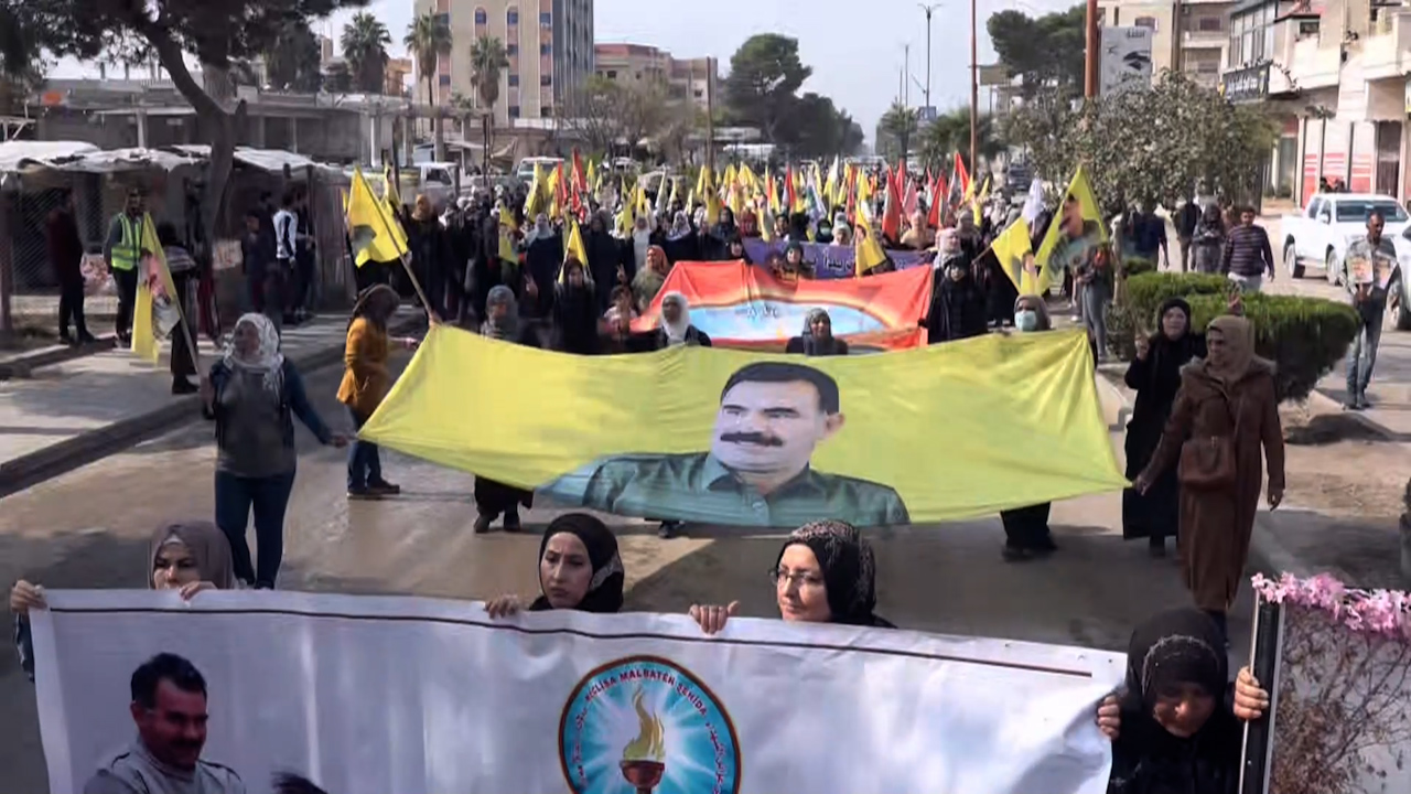 Xelkên Reqayê banga azadiya Rêber Apo kirin