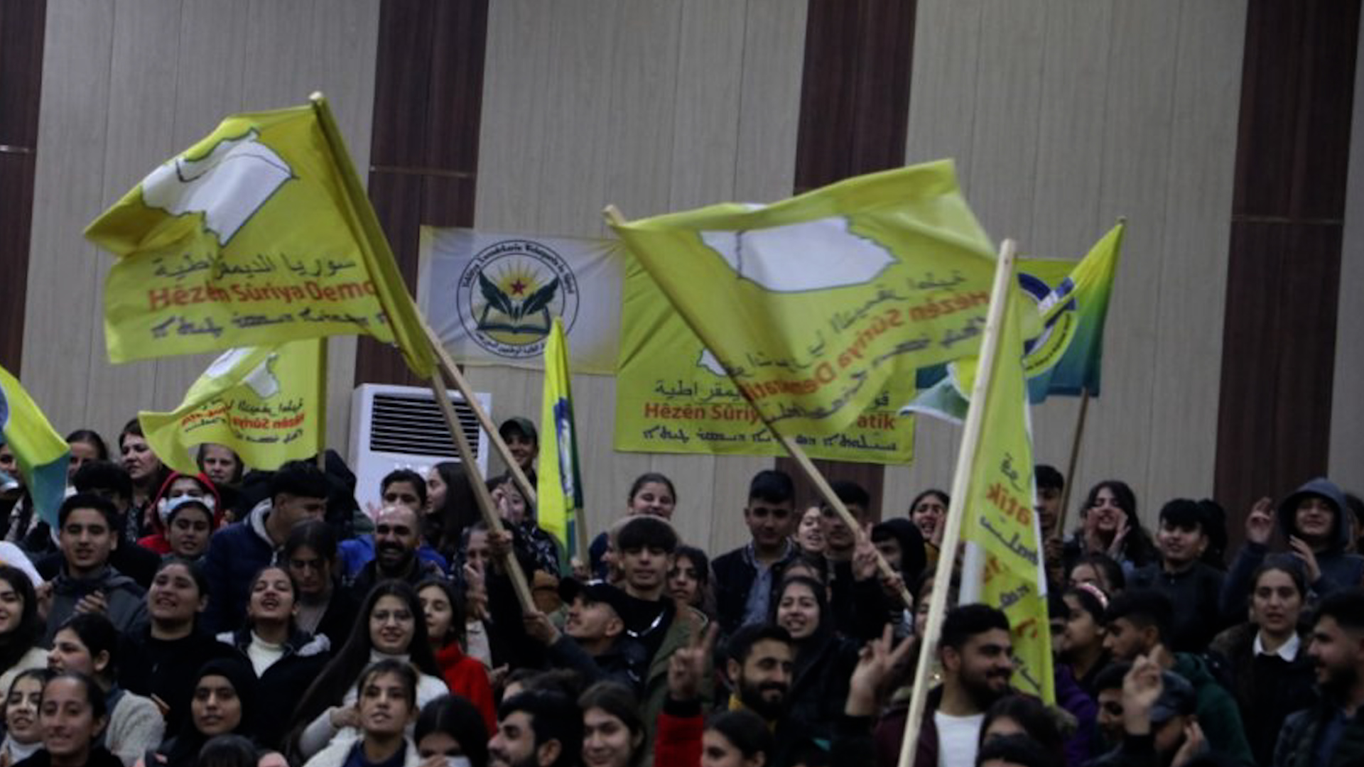 Xwendekarên bajarê Hesekê piştgiriya QSD`ê dikin