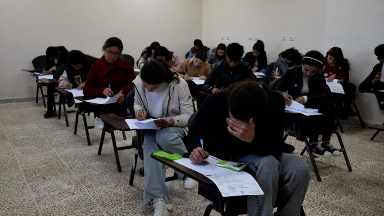 Li Zanîngeha Kobanê ezmûnên werza yekemîn