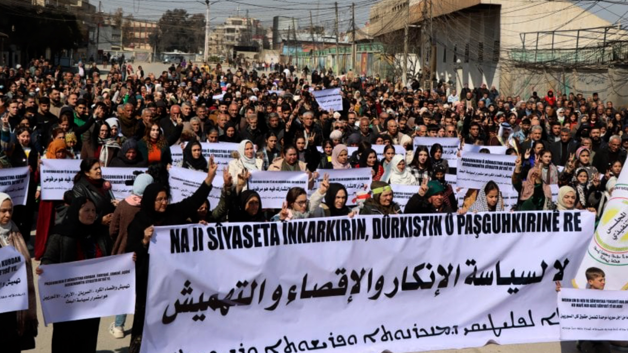 Di çalakiyên li Hesekê û Qamişloyê de siyasetên dûrxistinê hatin şermezarkirin