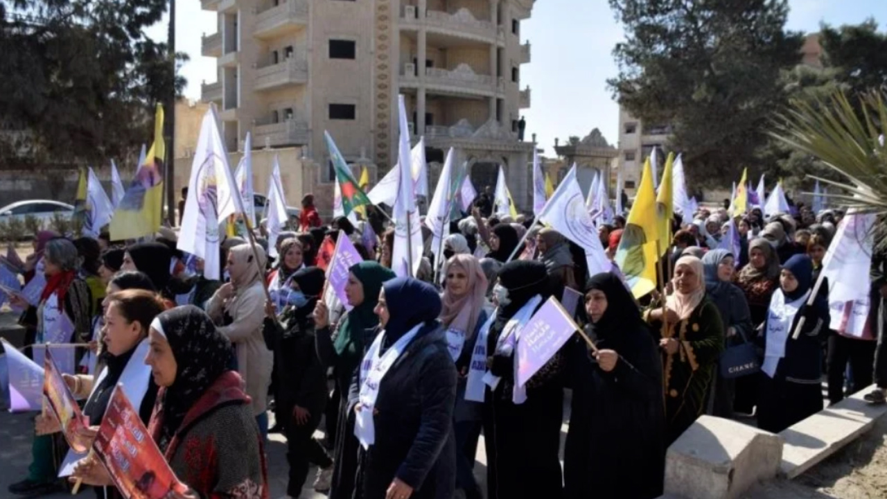 Li Reqayê meşa girseyî