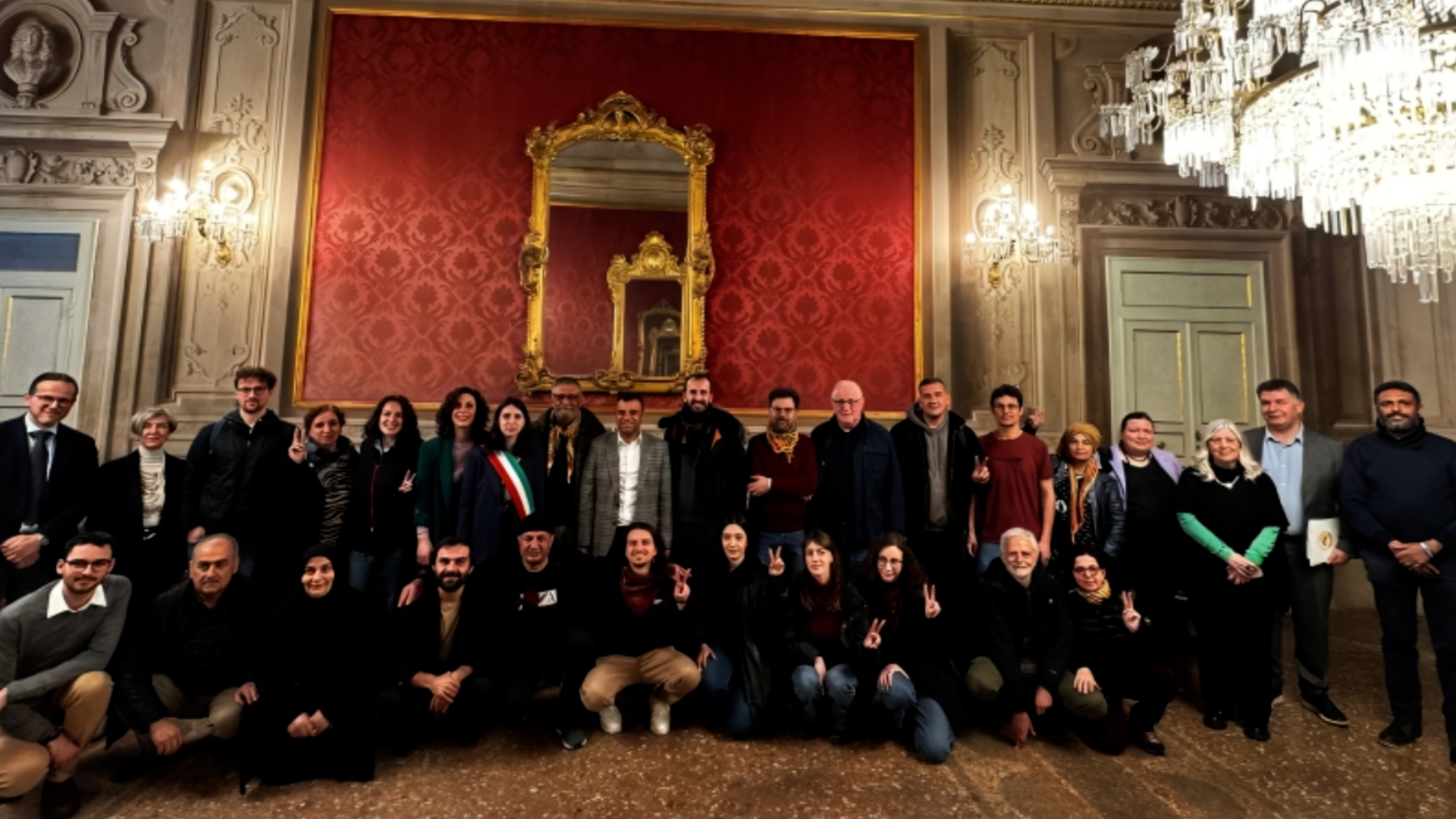 Şaredariya bajarê Bologna yê Îtalyayê welatîniya rûmetê da Rêber Apo