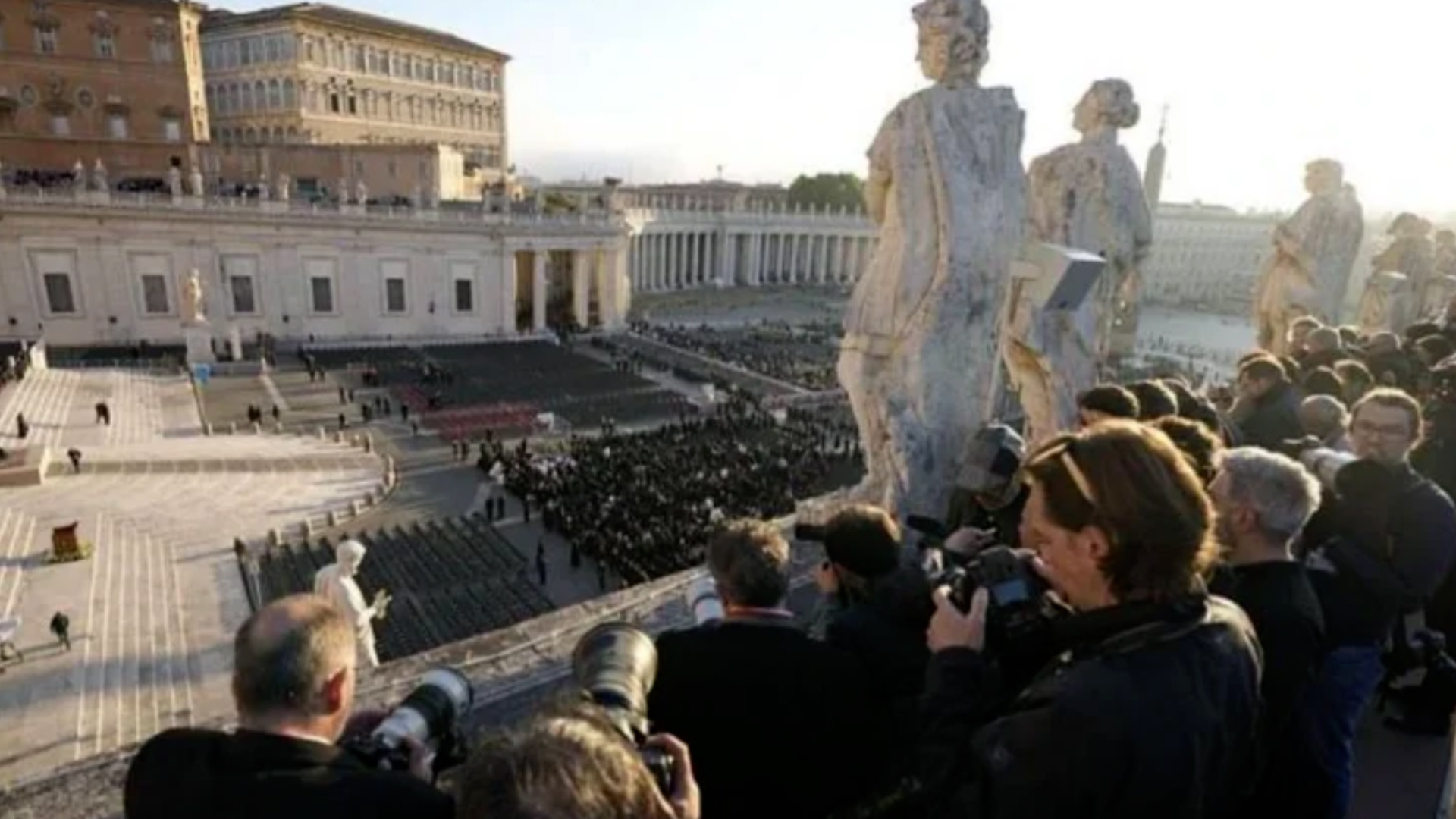 Serokên cîhanê û bi hezaran kesî berê xwe dan Roma ji bo merasîma Papa Francis
